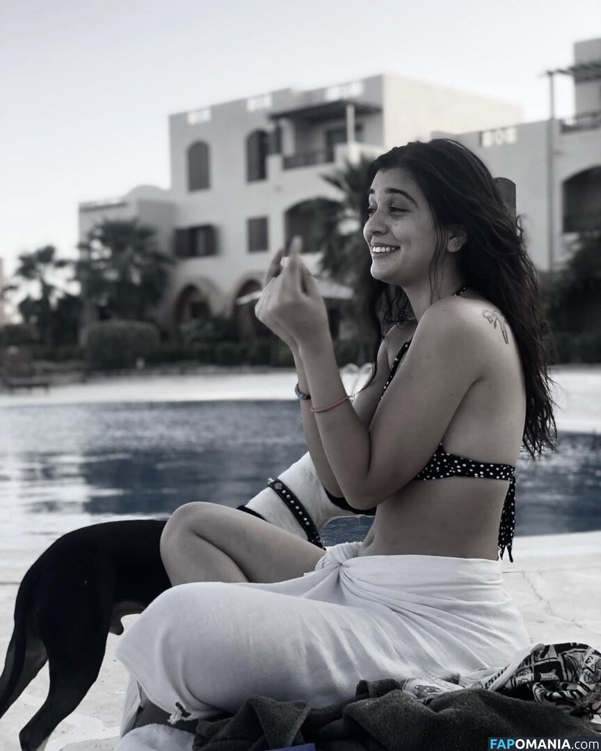 Nourine Abouseada / https: / nourineabouseada Naakt OnlyFans  Gelekte foto #3
