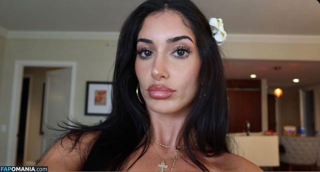 Nura Nejad / nuranejad Naakt OnlyFans  Gelekte foto #14