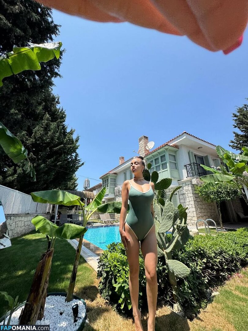 Nurseli Aksoy / https: / punknurseli Naakt OnlyFans  Gelekte foto #19