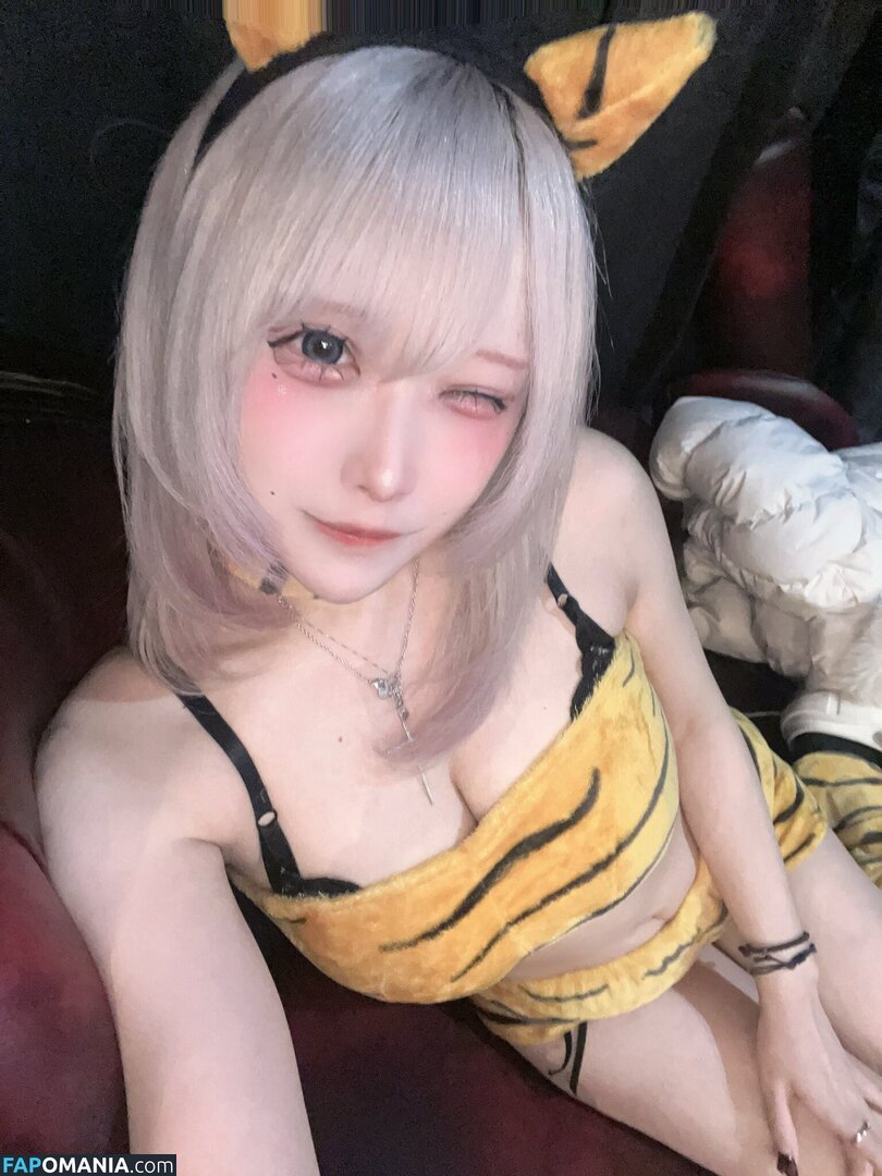 __4lpu / _nyann_x_x_ / https: Naakt OnlyFans  Gelekte foto #4