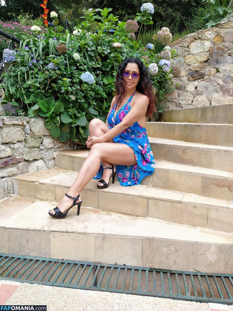 Officefacil / Vivi Becerra / vivi.v / vivi_officefacil / vivib0808 Naakt OnlyFans  Gelekte foto #131