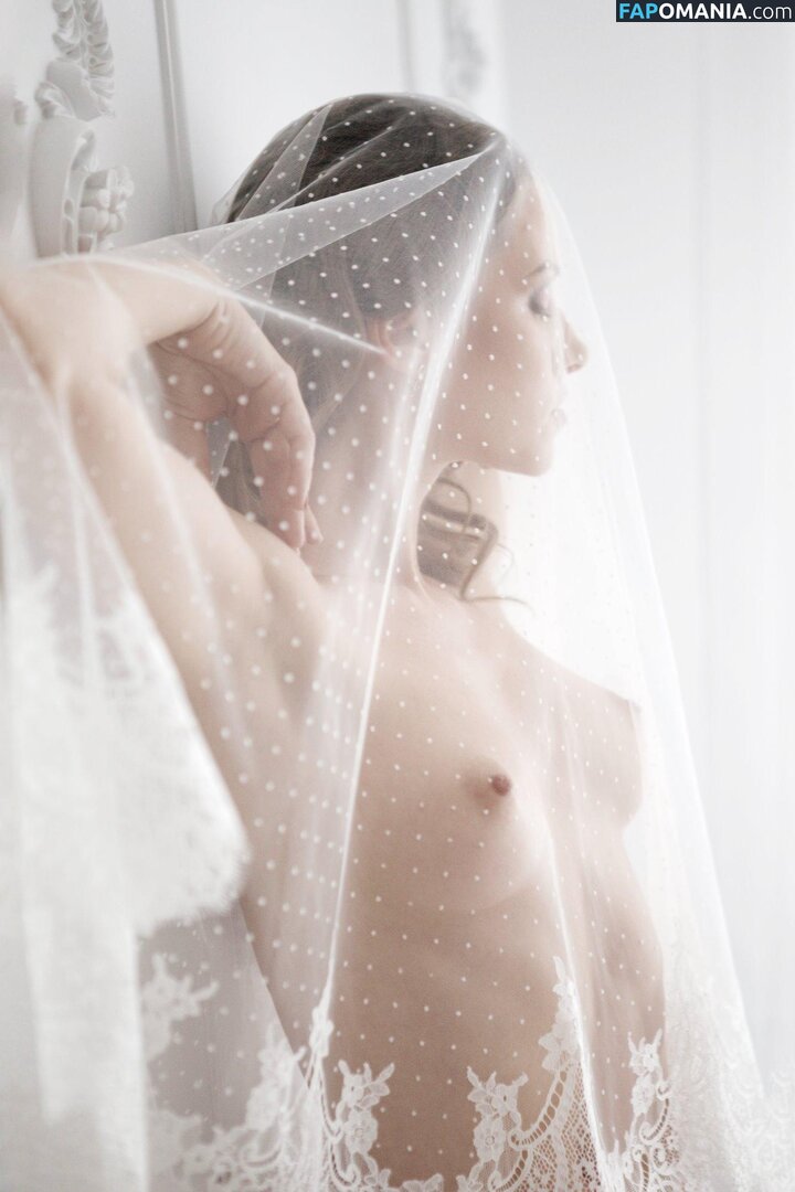 Beau M / Naomi D / Olga Alberti / olgaalberti Naakt OnlyFans  Gelekte foto #6