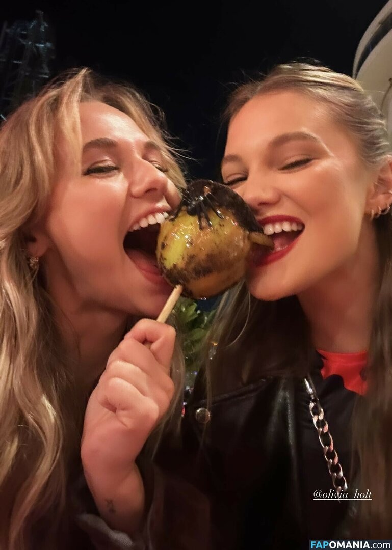 Olivia Holt / olivia_holt Naakt OnlyFans  Gelekte foto #88