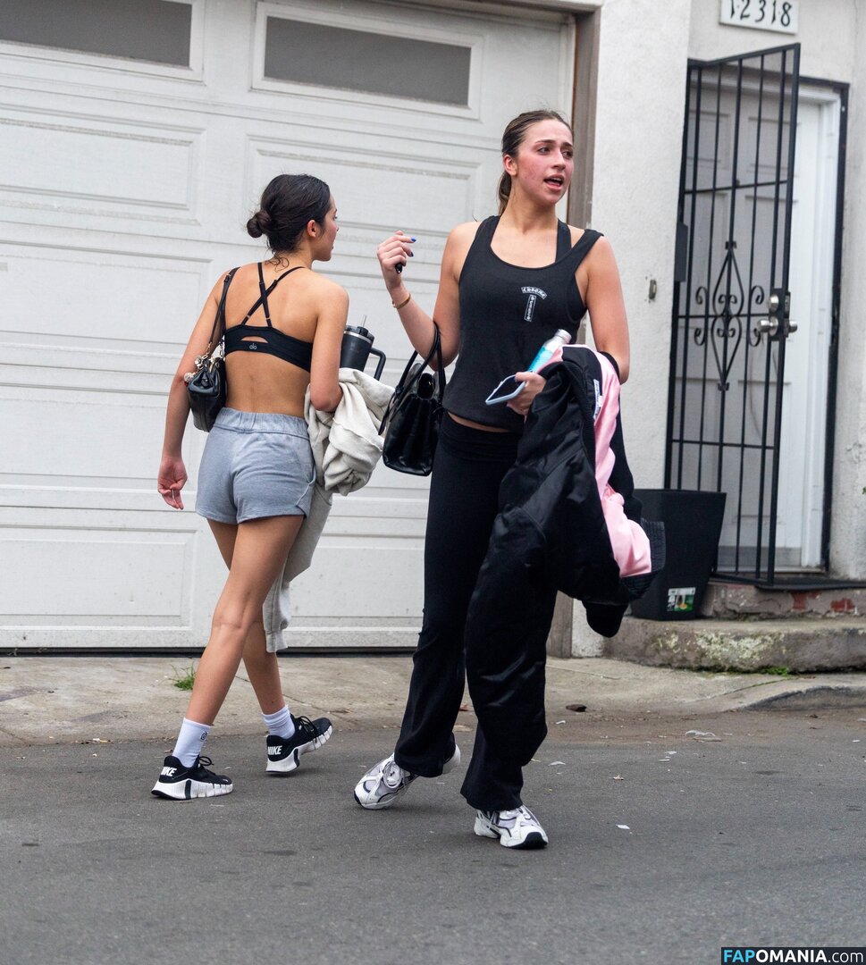 Olivia Rodrigo / oliviarodrigo Naakt OnlyFans  Gelekte foto #58