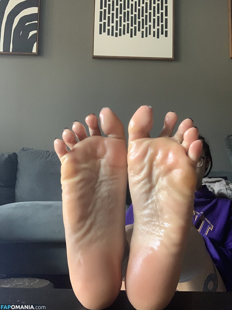 Omgitsbratch / queenbratch Naakt OnlyFans  Gelekte foto #1
