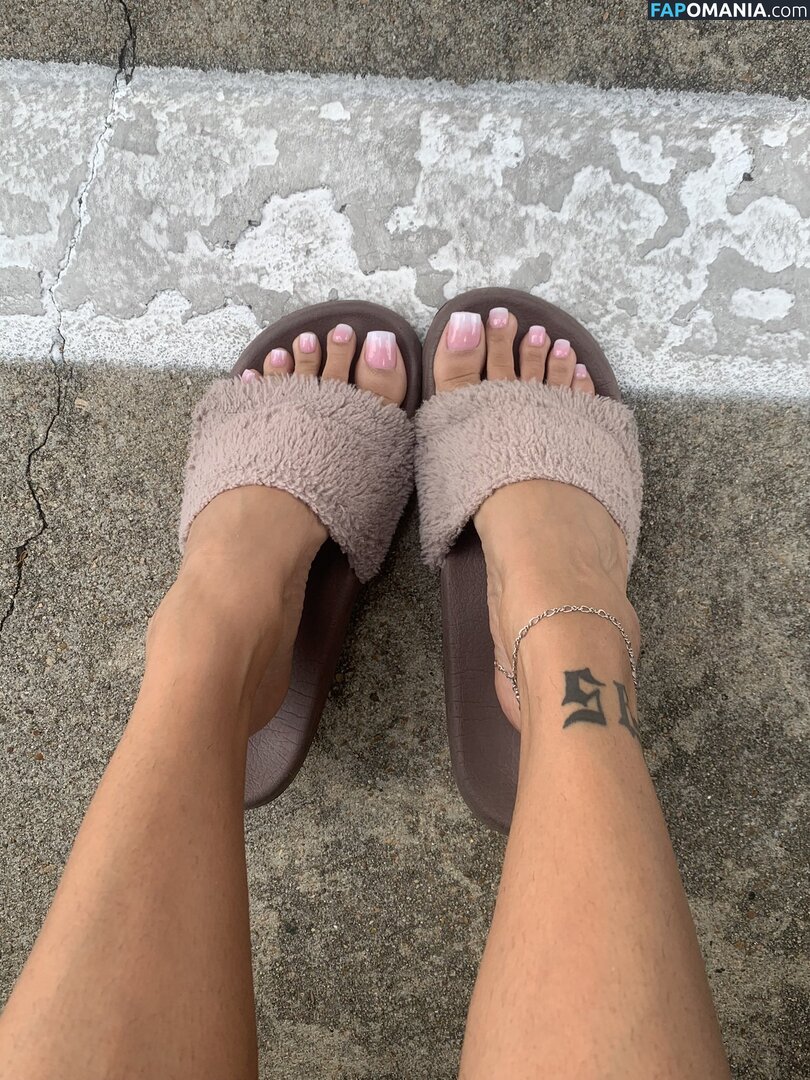 Omgitsbratch / queenbratch Naakt OnlyFans  Gelekte foto #3