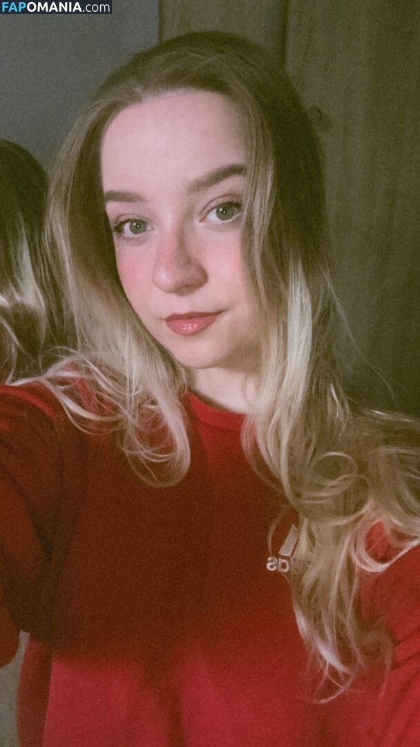 KazzumiXx / Panna Pracusińska- Kazzumixx / https: Naakt OnlyFans  Gelekte foto #1