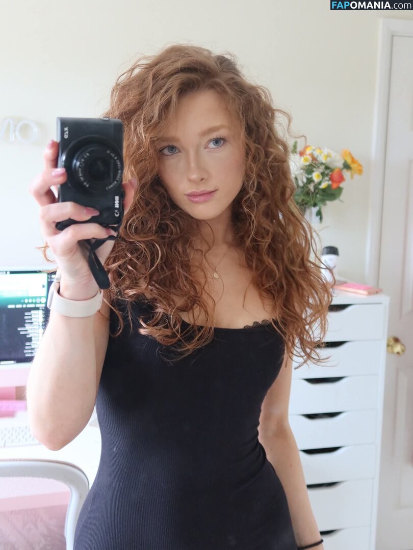 Phoebe / englishphoebex / phoebeisginger Naakt OnlyFans  Gelekte foto #21