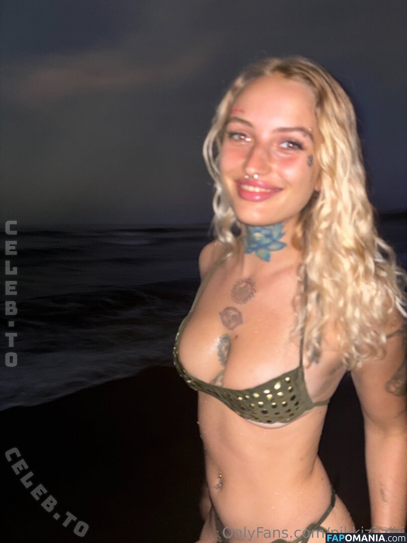 Pikkizaziki Naakt OnlyFans  Gelekte foto #9