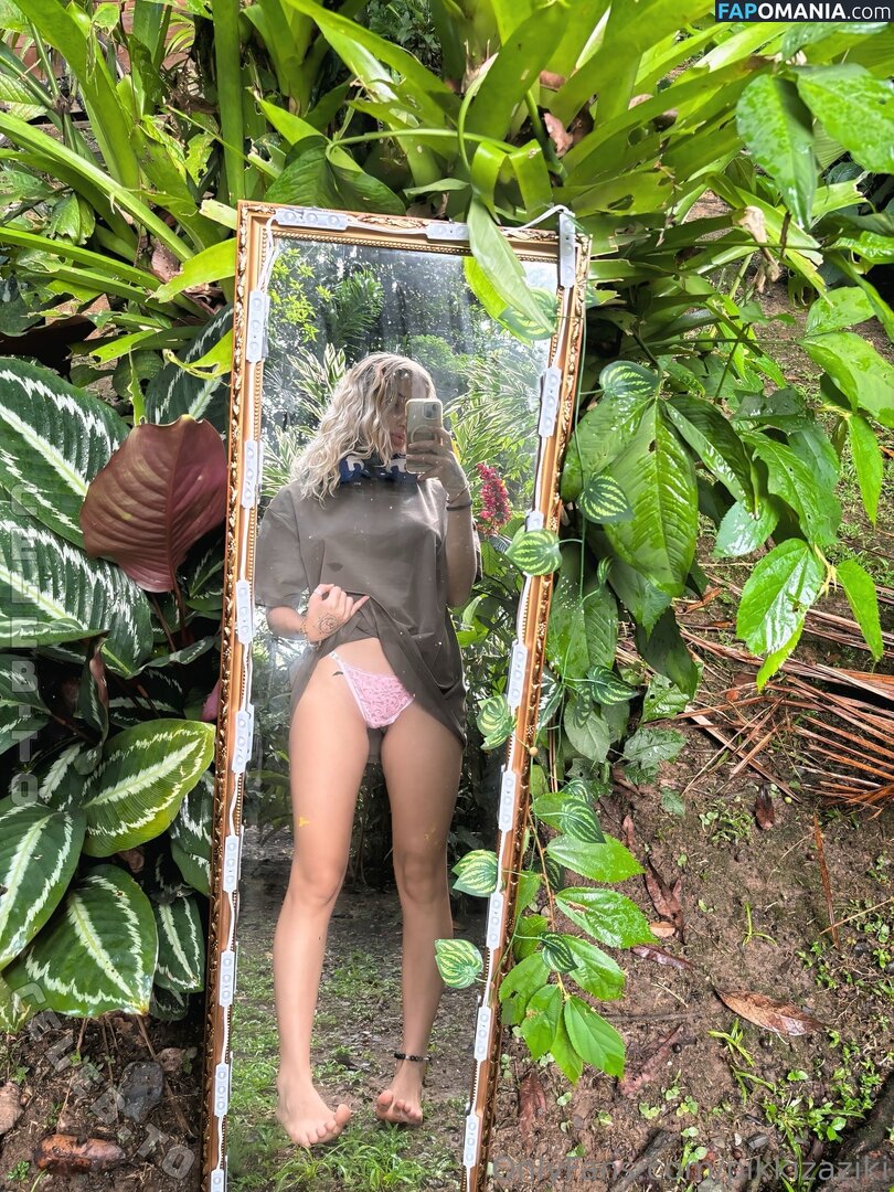 Pikkizaziki Naakt OnlyFans  Gelekte foto #16
