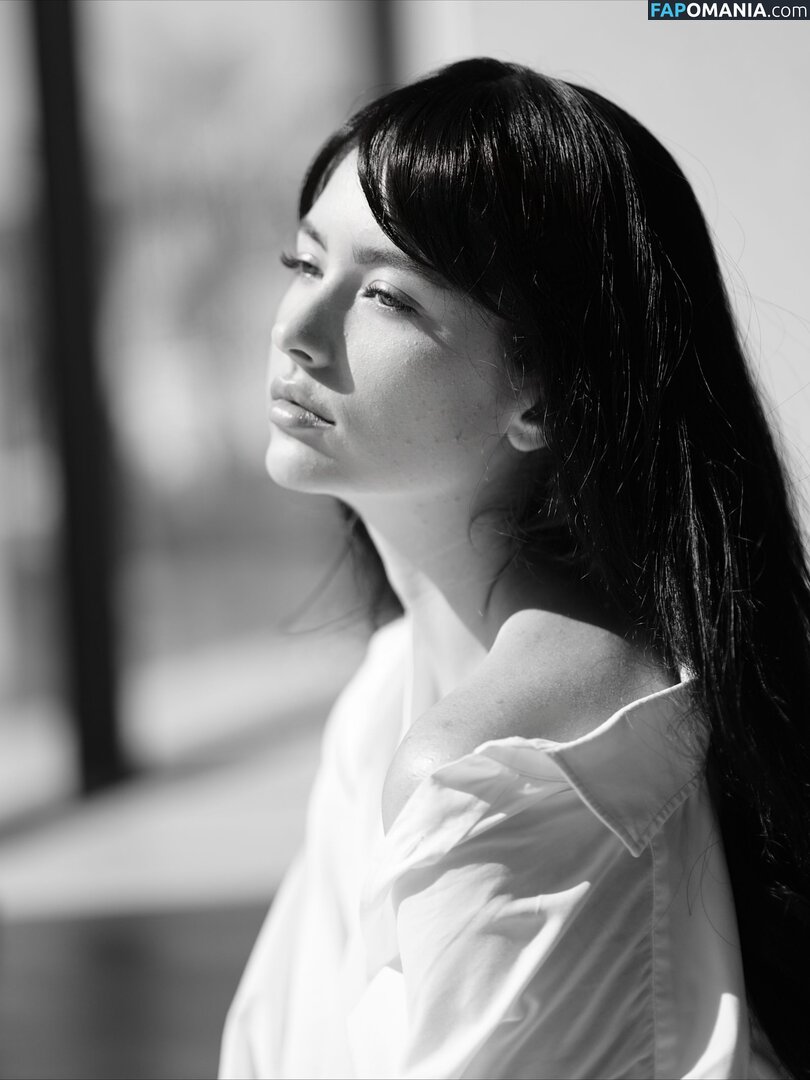 Pauline Maugauin / Pola Petrenko / polapetrenko Naakt OnlyFans  Gelekte foto #8