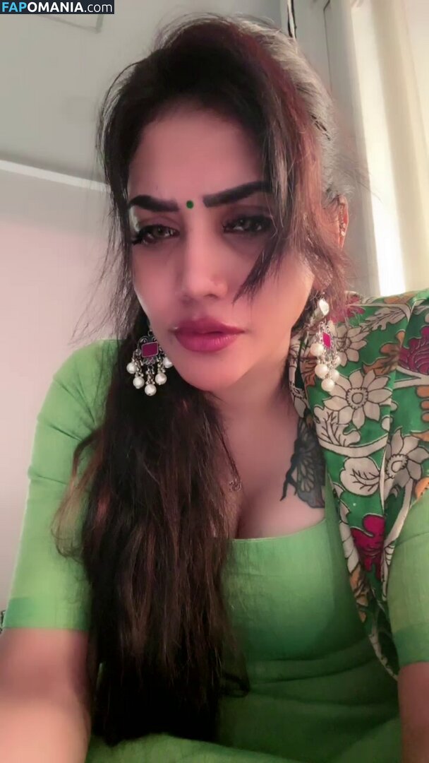 Priya Naidu / priya_naidu0422 Naakt OnlyFans  Gelekte foto #10