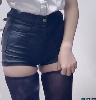 cw / https: / rabbit_poem / rabbitpoem Naakt OnlyFans  Gelekte foto #5