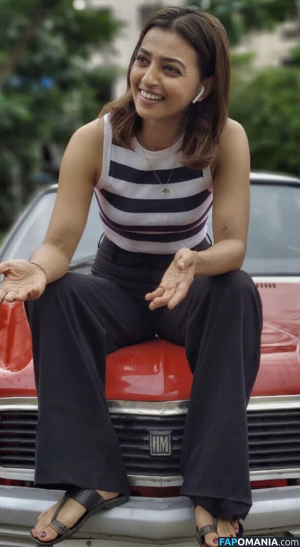 Radhia Apte Naakt OnlyFans  Gelekte foto #4