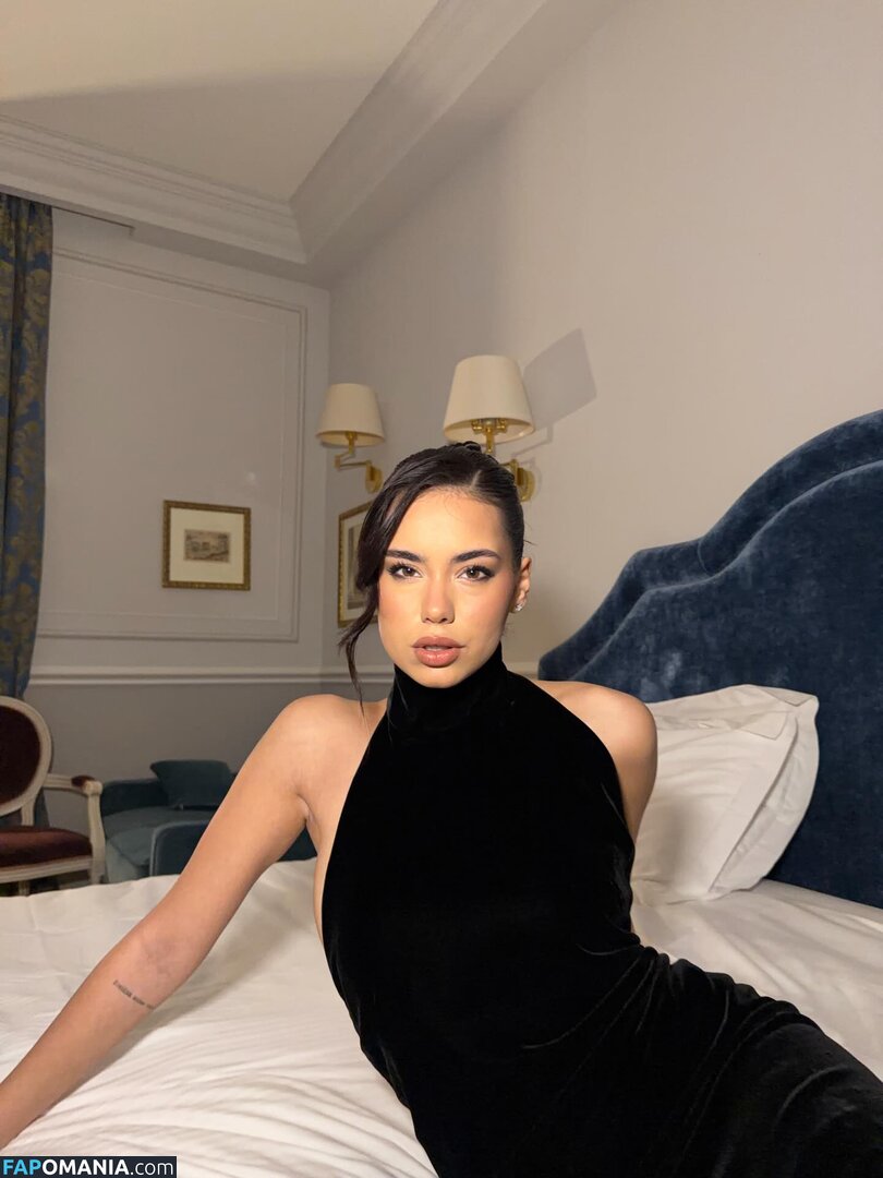 Rebecca Parziale / rebecca.parziale Naakt OnlyFans  Gelekte foto #3