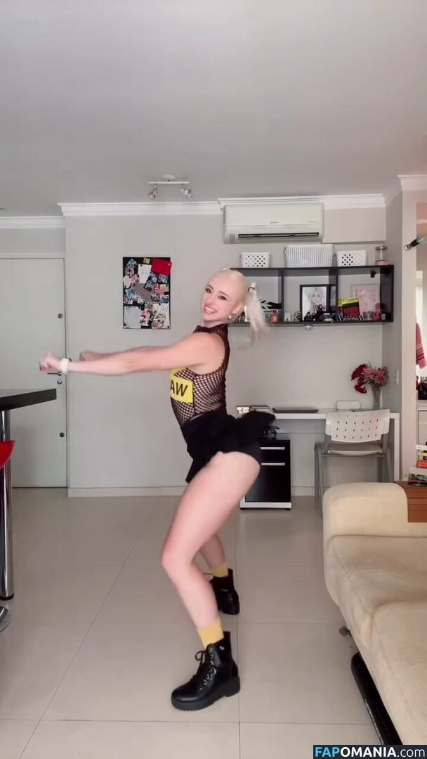 Renata Schneider / renata.c.schneider Naakt OnlyFans  Gelekte foto #5