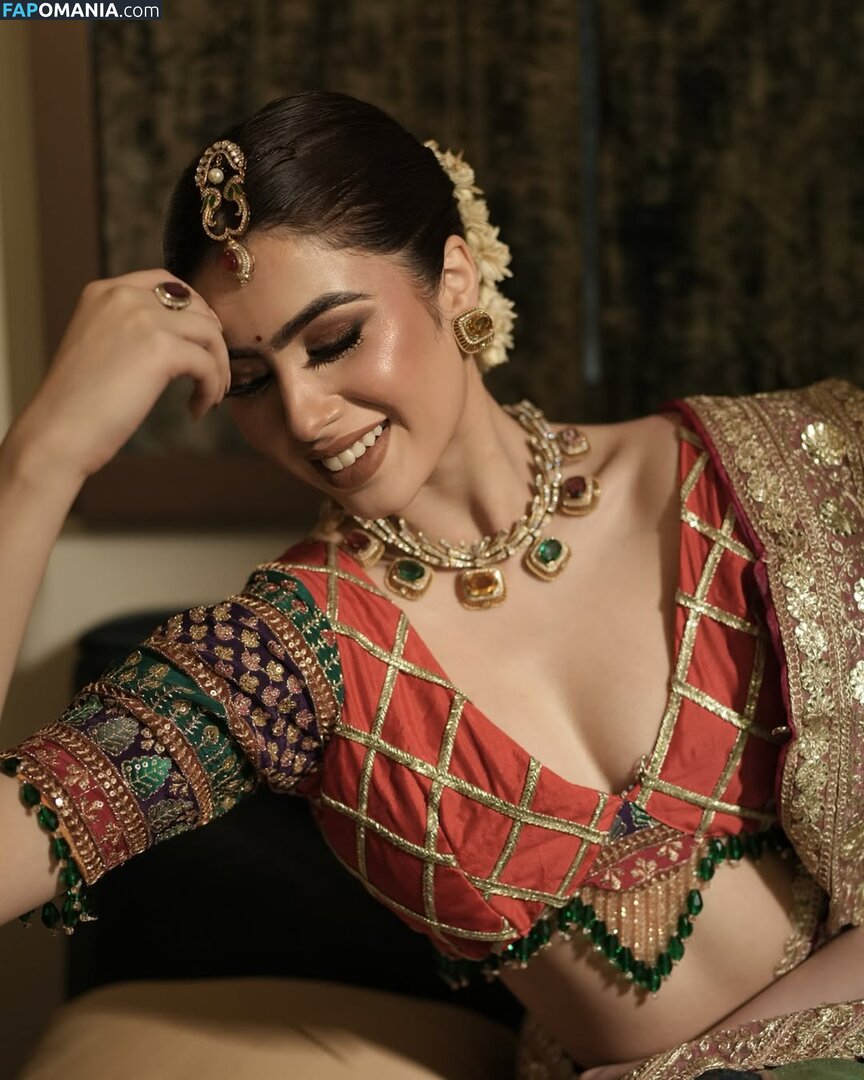 Riva Arora / https: / riva.arora.1 / riva.aroraofficial / rivarora_ Naakt OnlyFans  Gelekte foto #2