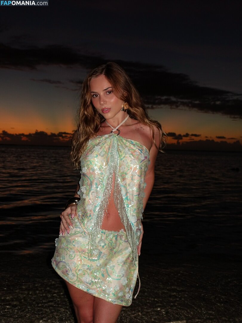 Romane Bertrand / rromane.b Naakt OnlyFans  Gelekte foto #6