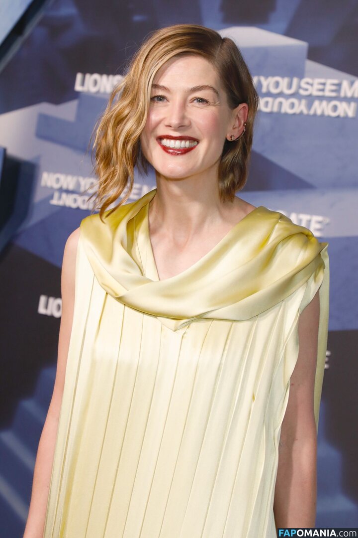 Rosamund Pike / mspike Naakt OnlyFans  Gelekte foto #115
