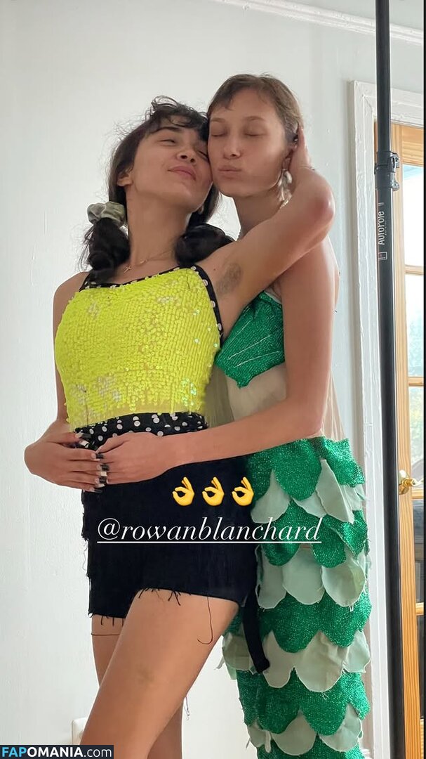 Rowan Blanchard / Simp Chat / https: / rowanblanchard Naakt OnlyFans  Gelekte foto #531