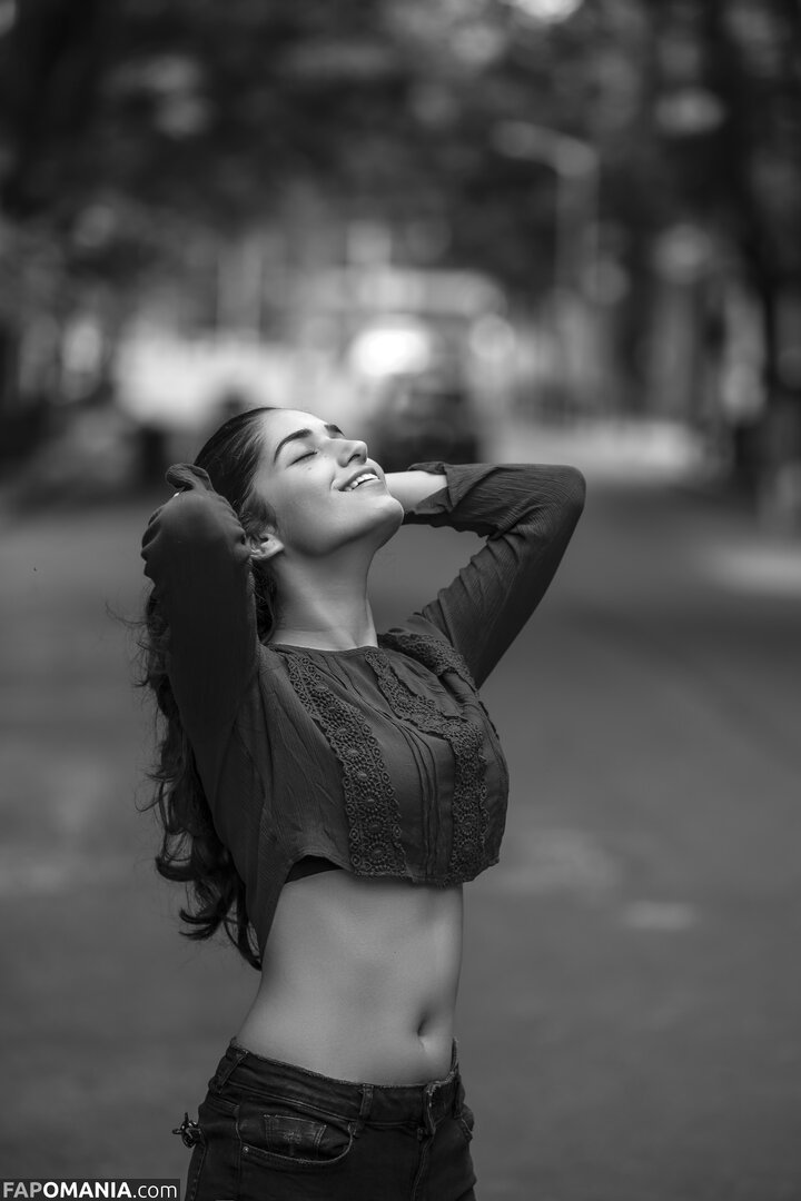 Ruhani Sharma / ruhanisharma94 Naakt OnlyFans  Gelekte foto #14