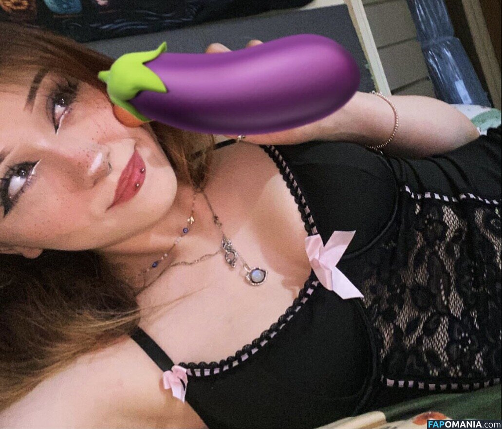Kittyis._.Schizo / Sabah Nessy / Schizo_Kitty / Schizo_Kitty999 / Succubuss._.Kitty / Sw33tn3ss._.Nessy Naakt OnlyFans  Gelekte foto #3