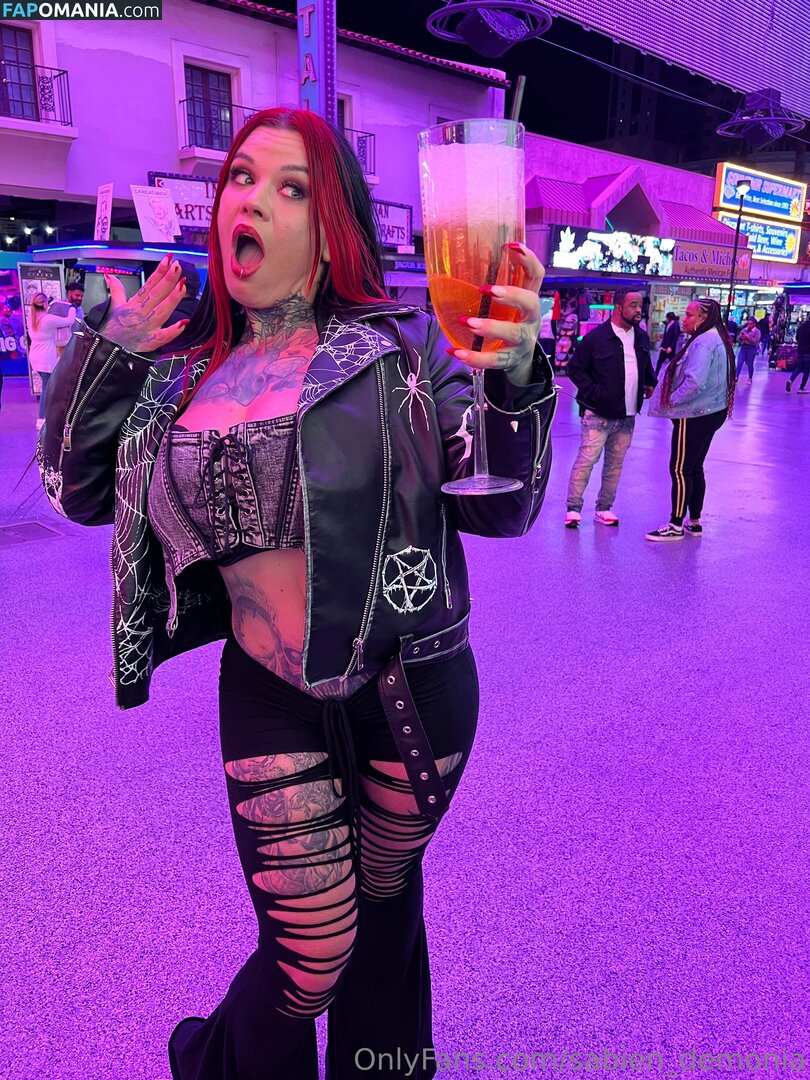 Sabien Demonia / sabien_demonia / sabiendemoniaofficial Naakt OnlyFans  Gelekte foto #73