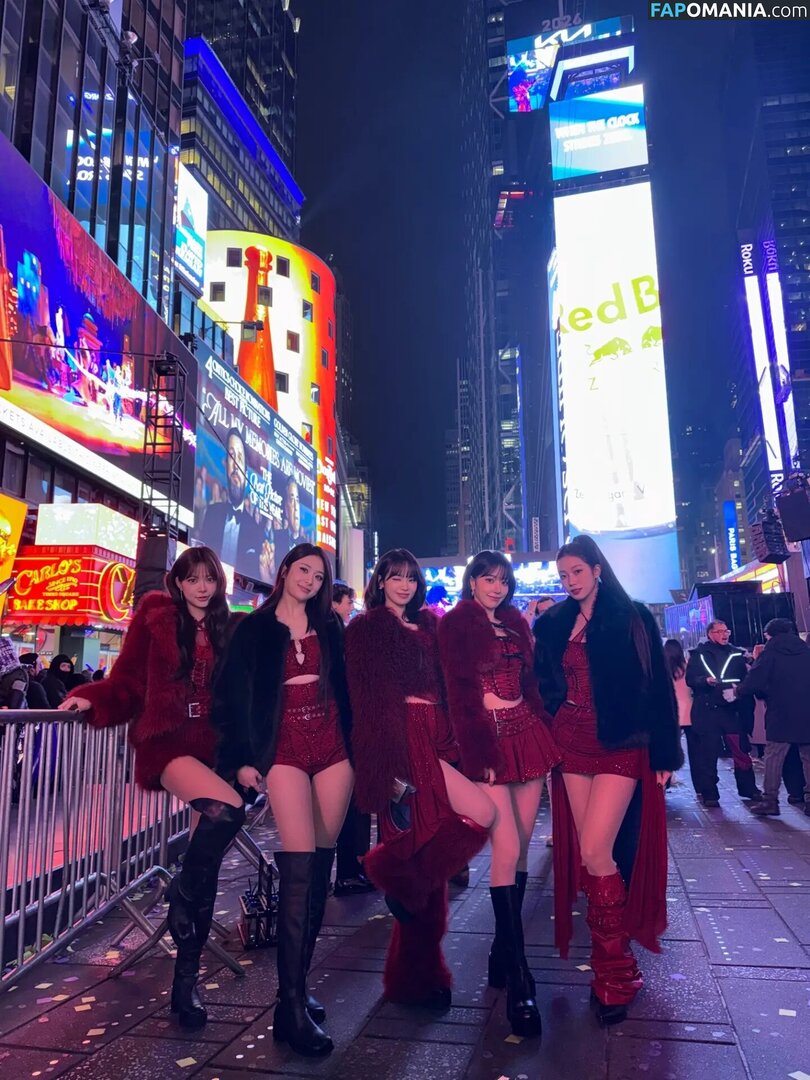 39saku_chan / LESSERAFIM / Sakura Miyawaki 宮脇 咲良 Naakt OnlyFans  Gelekte foto #4