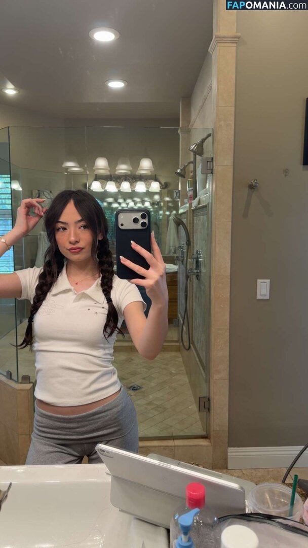 Sakura Shymko / SakuraShymko Naakt OnlyFans  Gelekte foto #16