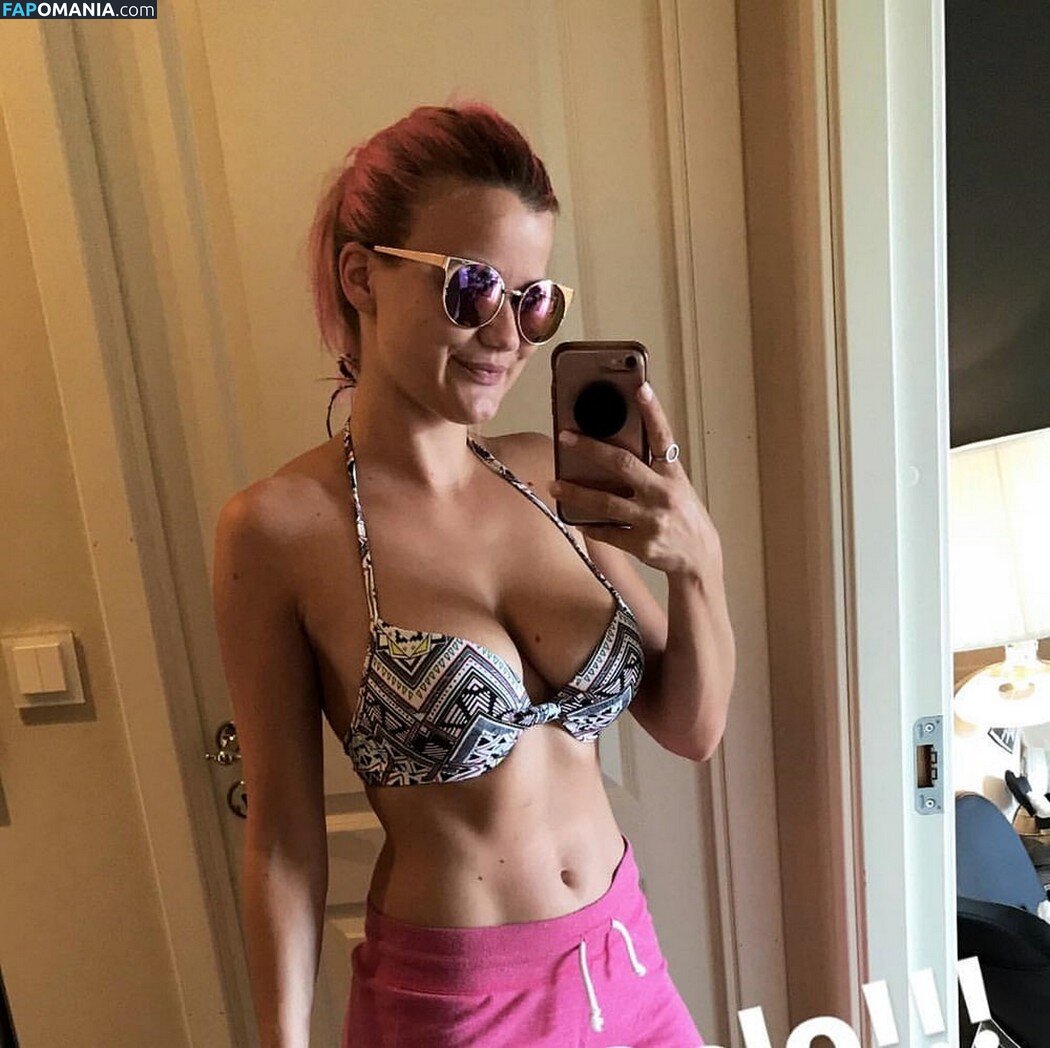 Sandra Lyng Naakt OnlyFans  Gelekte foto #3