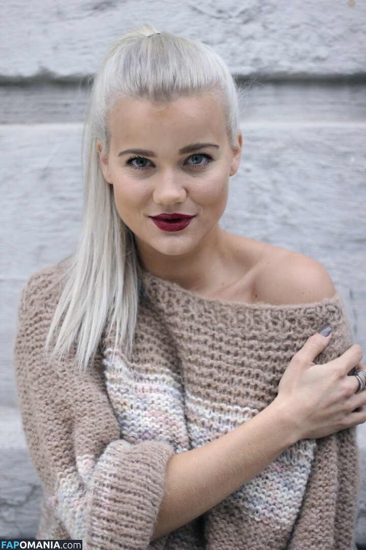 Sandra Lyng Naakt OnlyFans  Gelekte foto #7