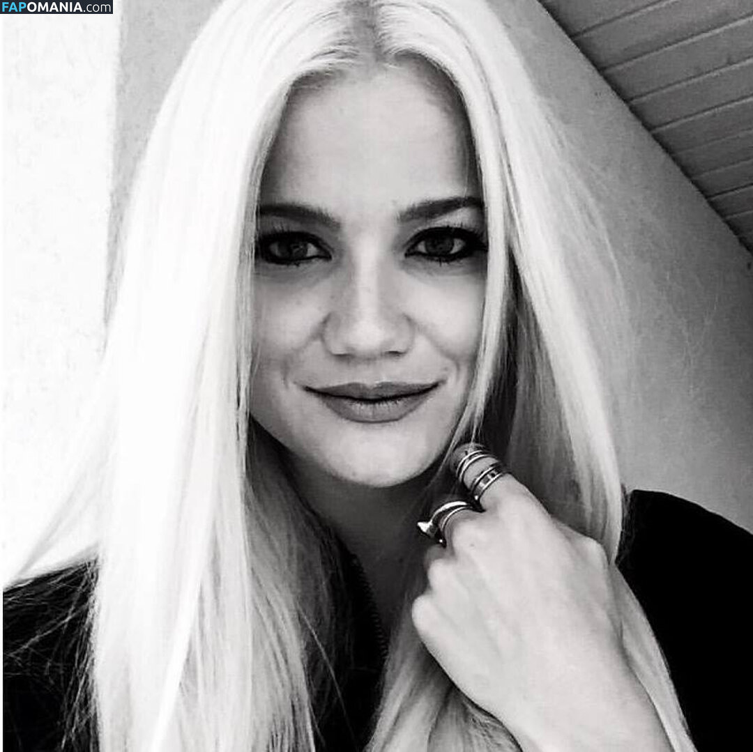 Sandra Lyng Naakt OnlyFans  Gelekte foto #20