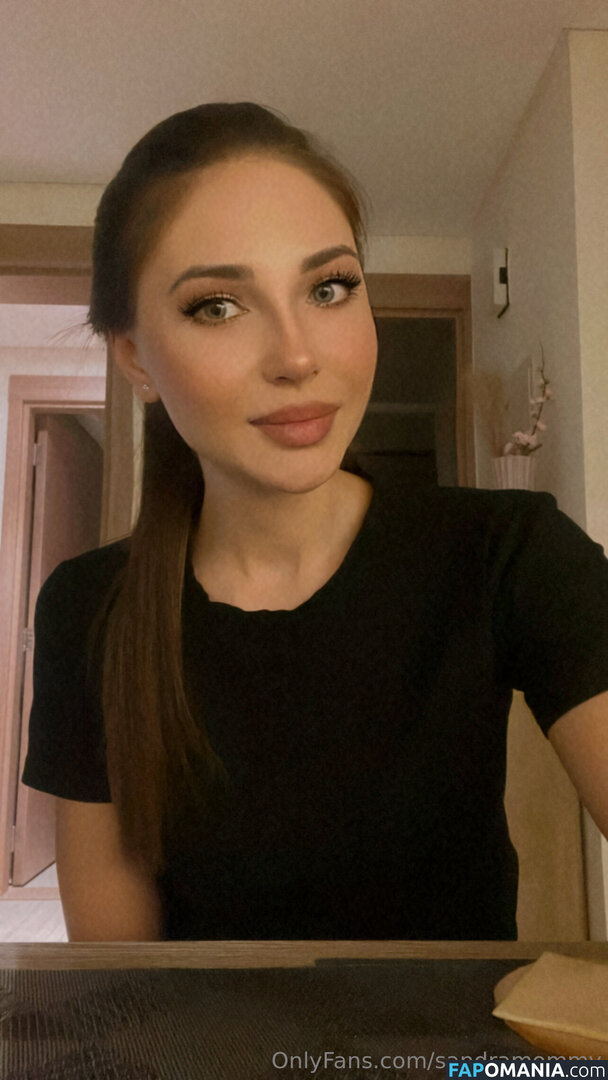 Sandramommy / nejvetsimamina Naakt OnlyFans  Gelekte foto #1