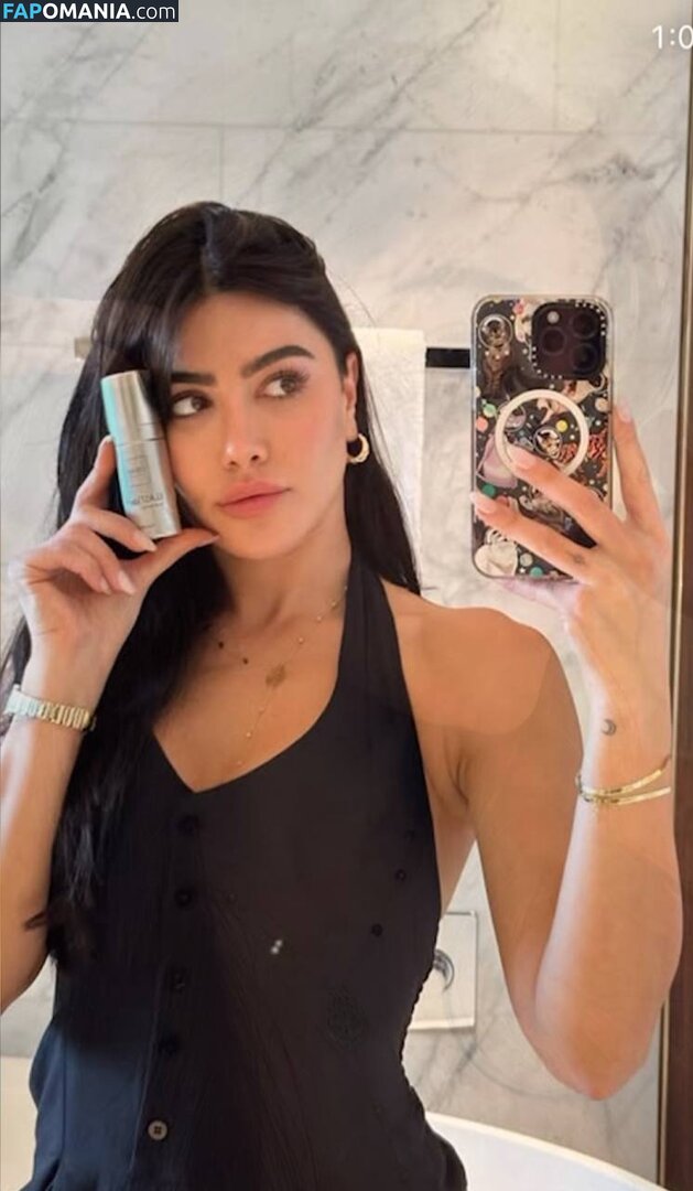 Sara Hesri / sarahesri Naakt OnlyFans  Gelekte foto #4