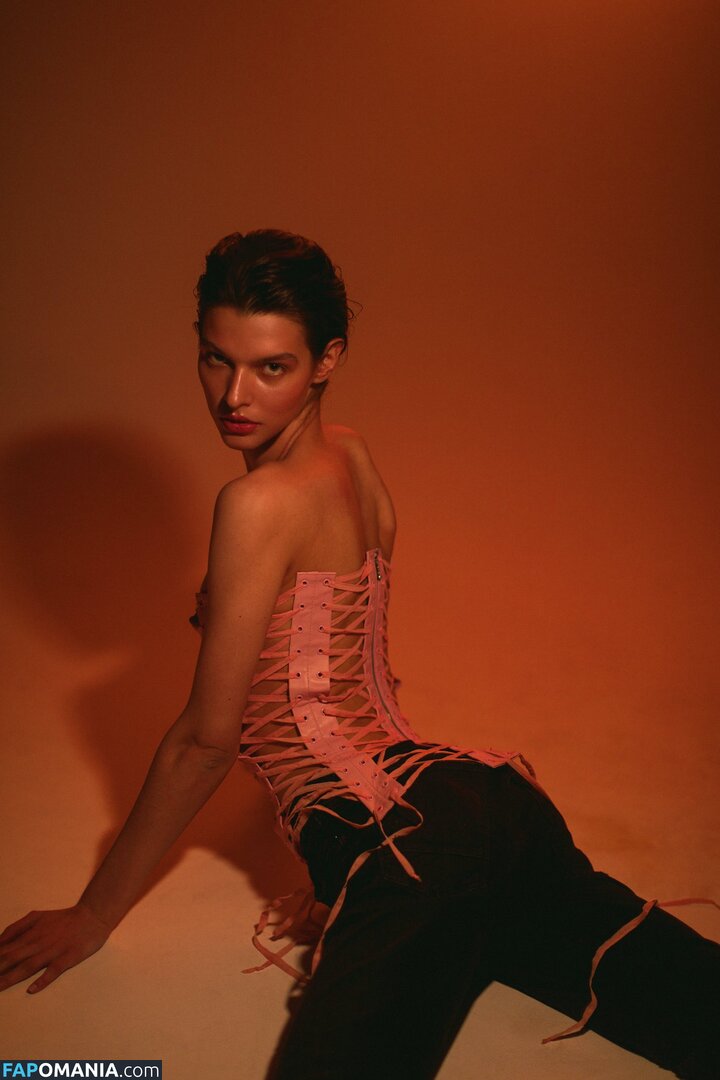Sasha Zotova / shuzolotova Naakt OnlyFans  Gelekte foto #5