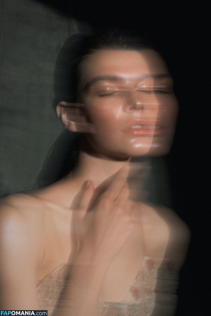 Sasha Zotova / shuzolotova Naakt OnlyFans  Gelekte foto #6