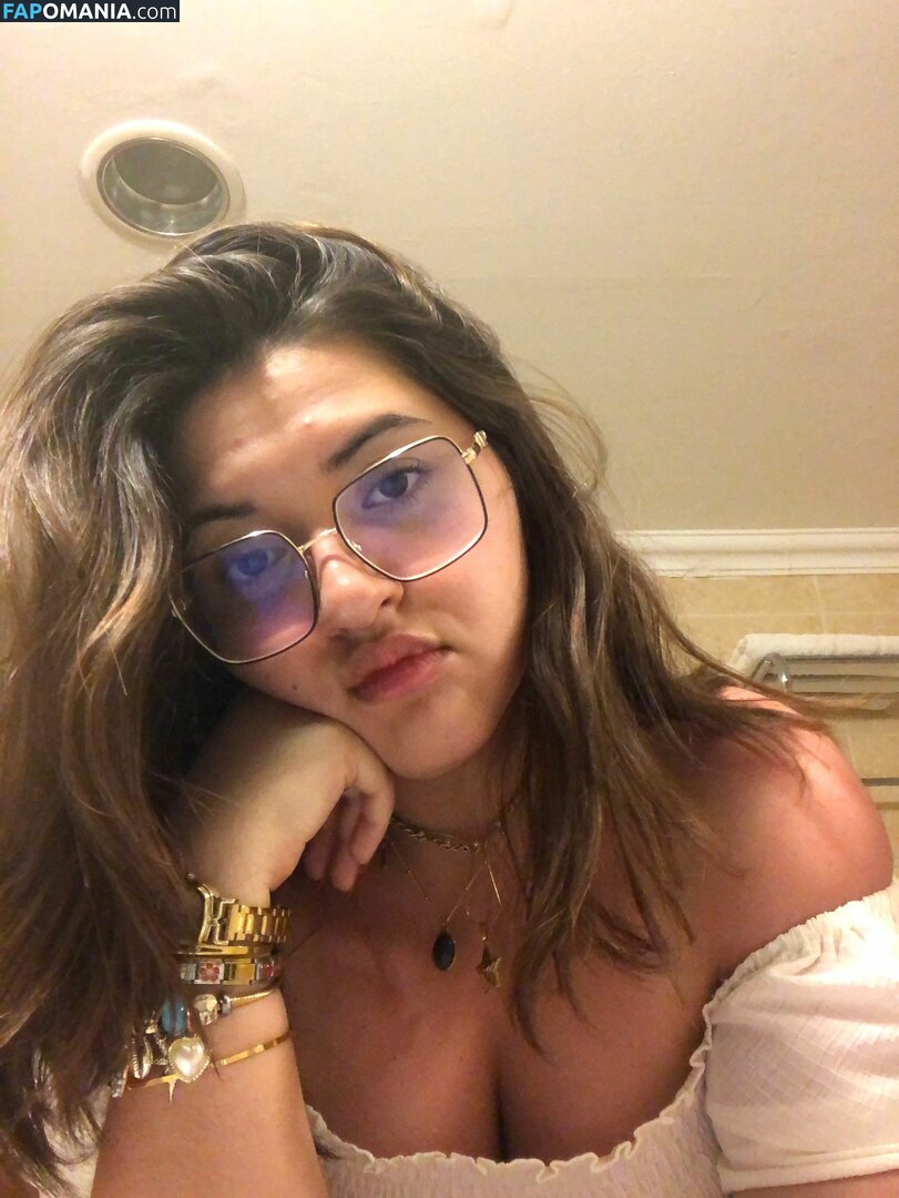 Selen Ozdemir Naakt OnlyFans  Gelekte foto #1
