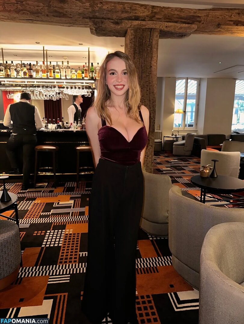 Serena Skybourne / https: / serenaskybourne Naakt OnlyFans  Gelekte foto #22