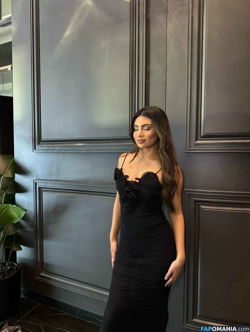 Shabreen Meerasafeer / shabreensabeer Naakt OnlyFans  Gelekte foto #1