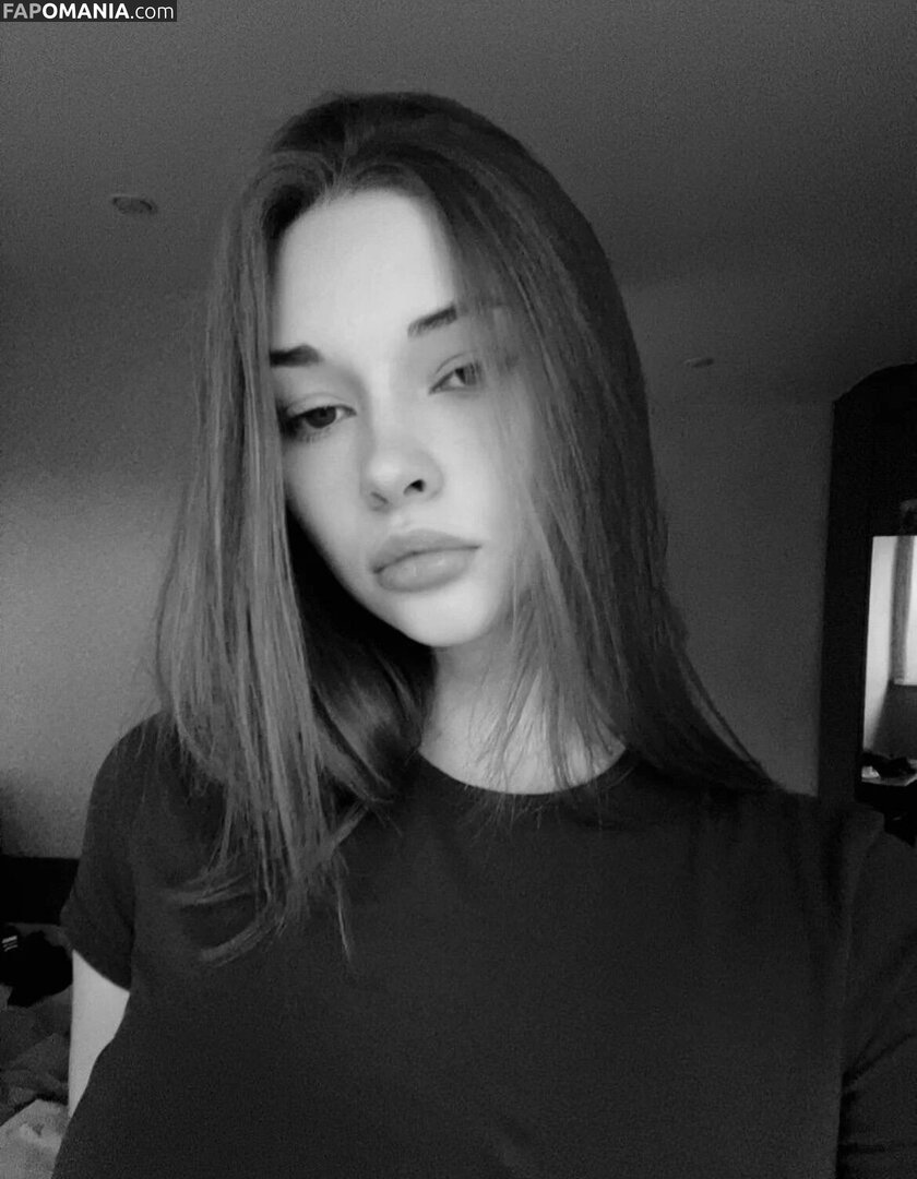 Miroslava / reel / sharrimalagisi Naakt OnlyFans  Gelekte foto #10