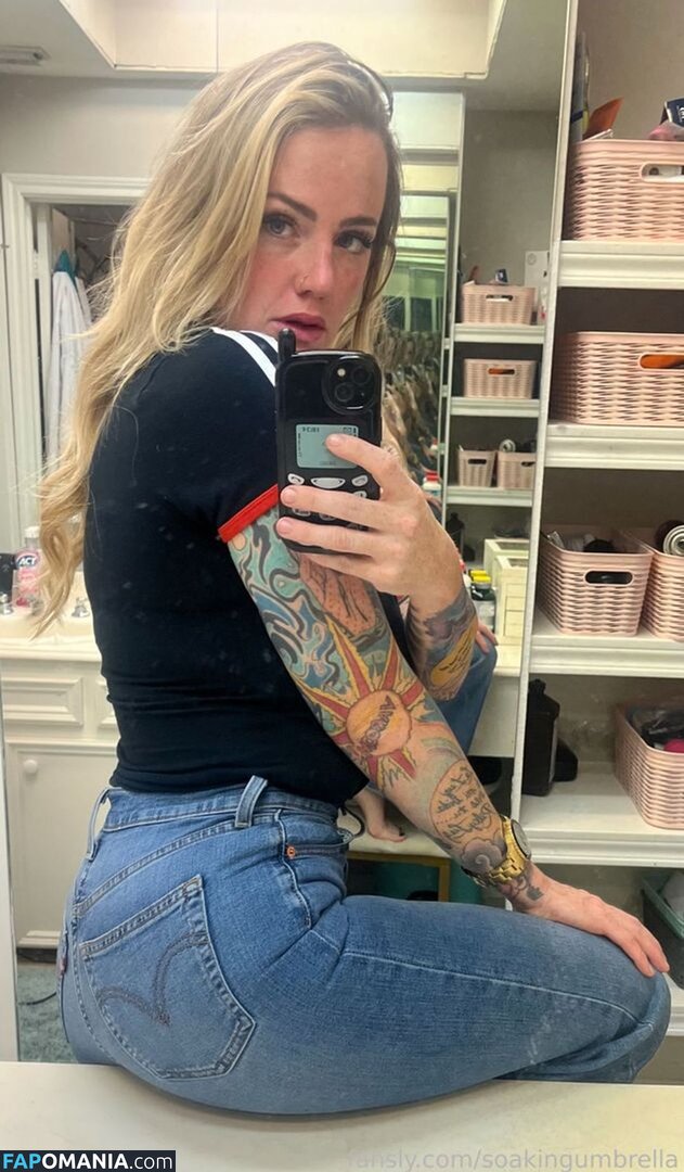 SoakingUmbrella Naakt OnlyFans  Gelekte foto #1