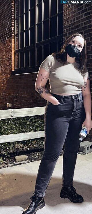 Soccer Mommy / Sophia Allison / soccermommyband Naakt OnlyFans  Gelekte foto #2