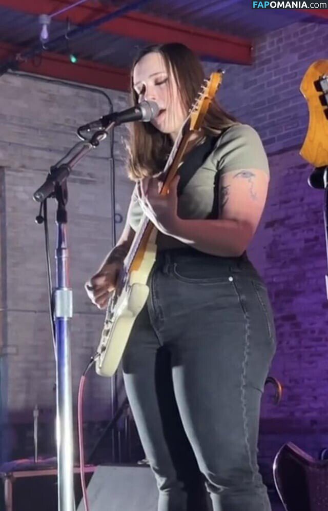 Soccer Mommy / Sophia Allison / soccermommyband Naakt OnlyFans  Gelekte foto #4