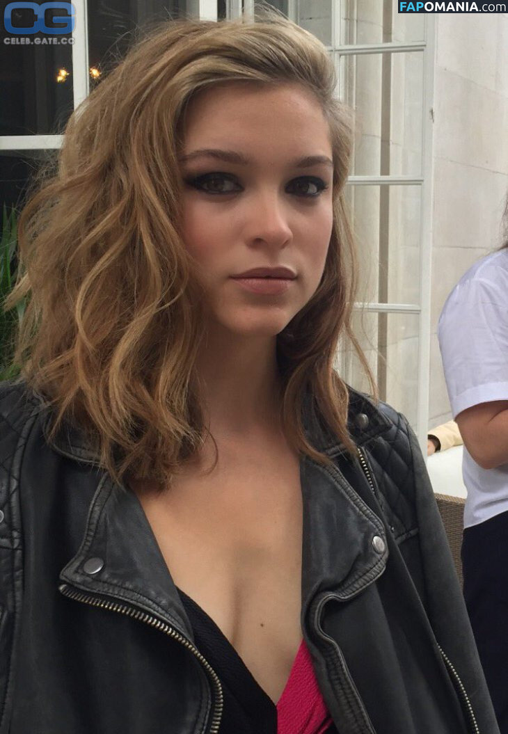 Sophie Cookson Naakt OnlyFans  Gelekte foto #3