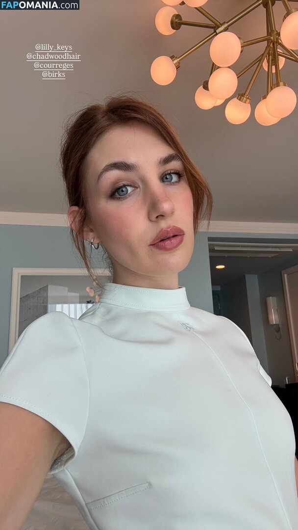 Sophie Nélisse / sophie__nelisse Naakt OnlyFans  Gelekte foto #1