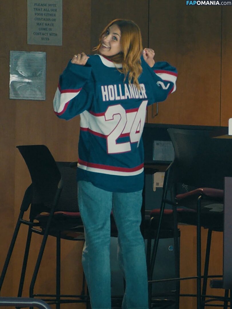 Sophie Nélisse / sophie__nelisse Naakt OnlyFans  Gelekte foto #7
