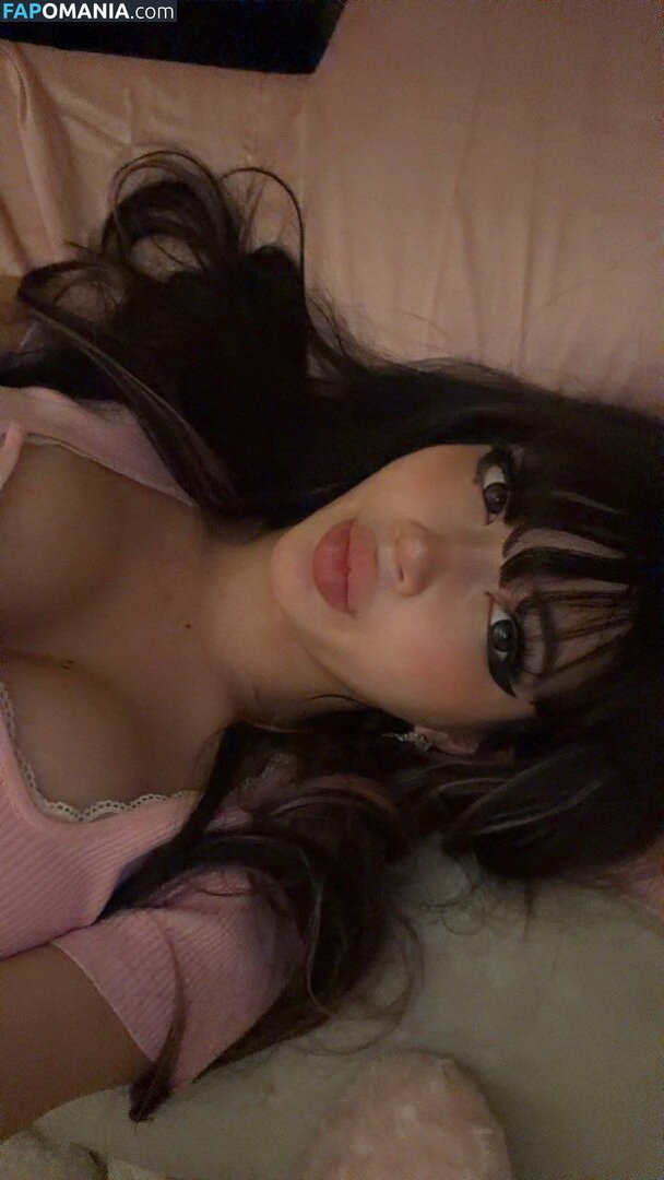 beanluvr13 / strawbari.zz / strawbarie / strawbarizz Naakt OnlyFans  Gelekte foto #2