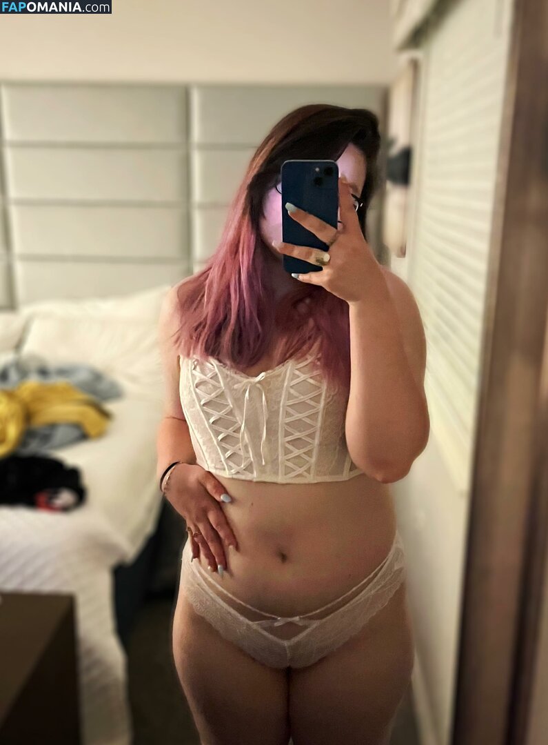 Strawbre / _strawbre_ / spicy_strawbre / straw.bre Naakt OnlyFans  Gelekte foto #1