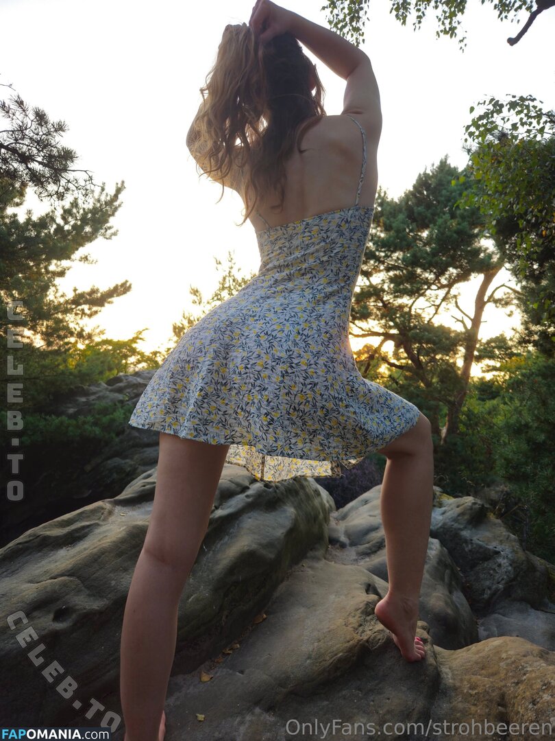 strohbeeren Naakt OnlyFans  Gelekte foto #2