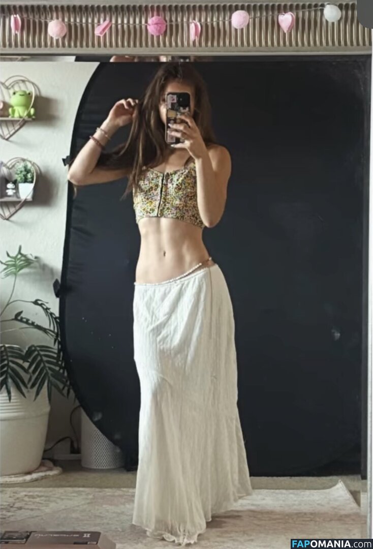 Sunflower ASMR / sunflowerVA / sunflowerrasmr Naakt OnlyFans  Gelekte foto #2